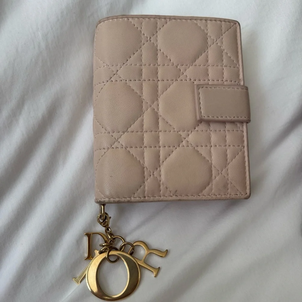 CHRISTIAN DIOR Lambskin Cannage Lady Dior Eden Wallet Light Pink